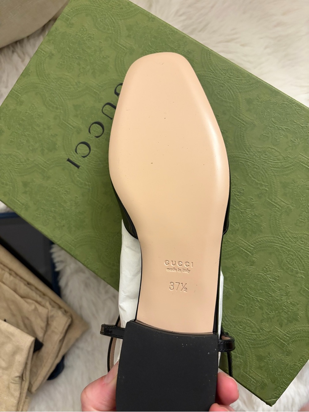 Gucci Black Patent Leather Slingback Flat with Gold GG Accent - Picture 4 of 4